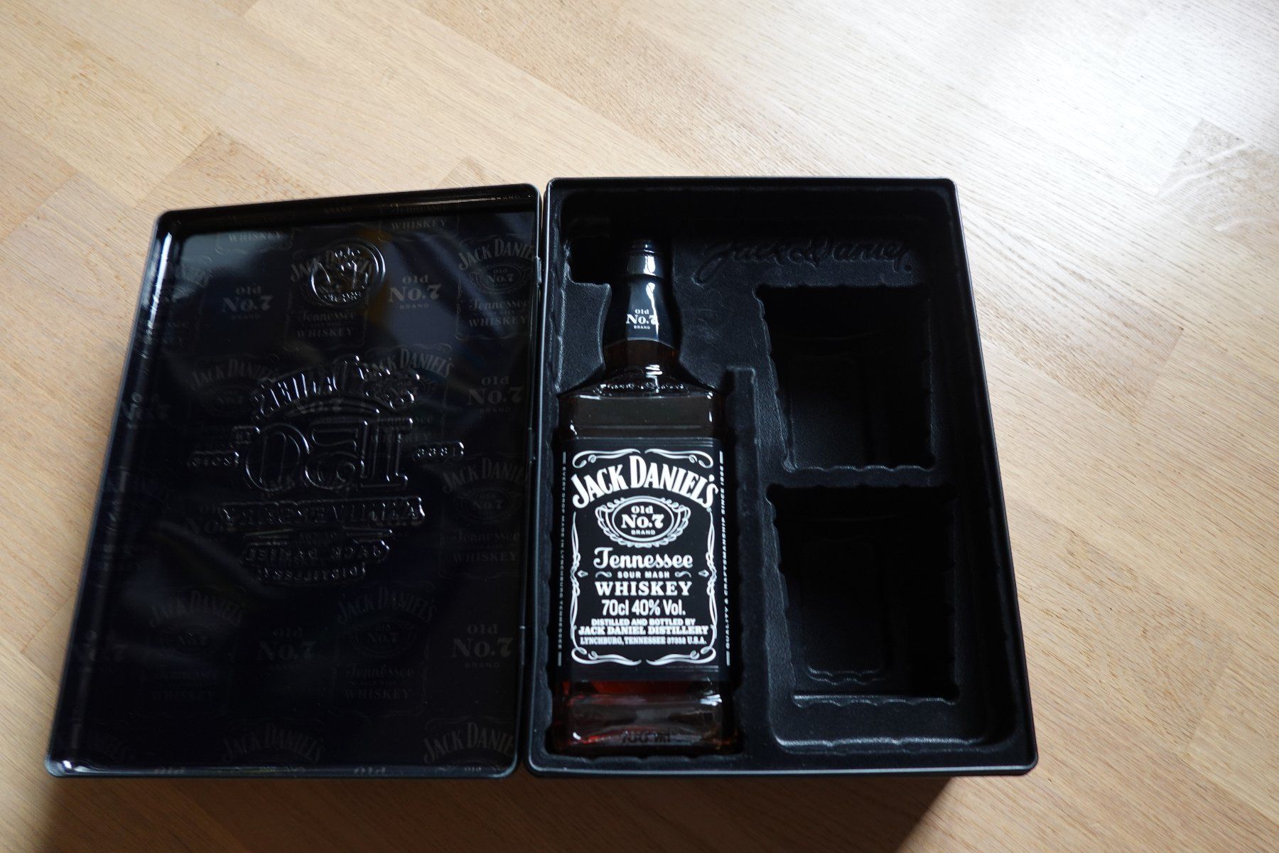 Jack Daniels Spiritueux: Jack Daniel's Blechdose 150th Anniversary ungeöffnet – Neuf (Voir description) à Jona par JOberg_25 1