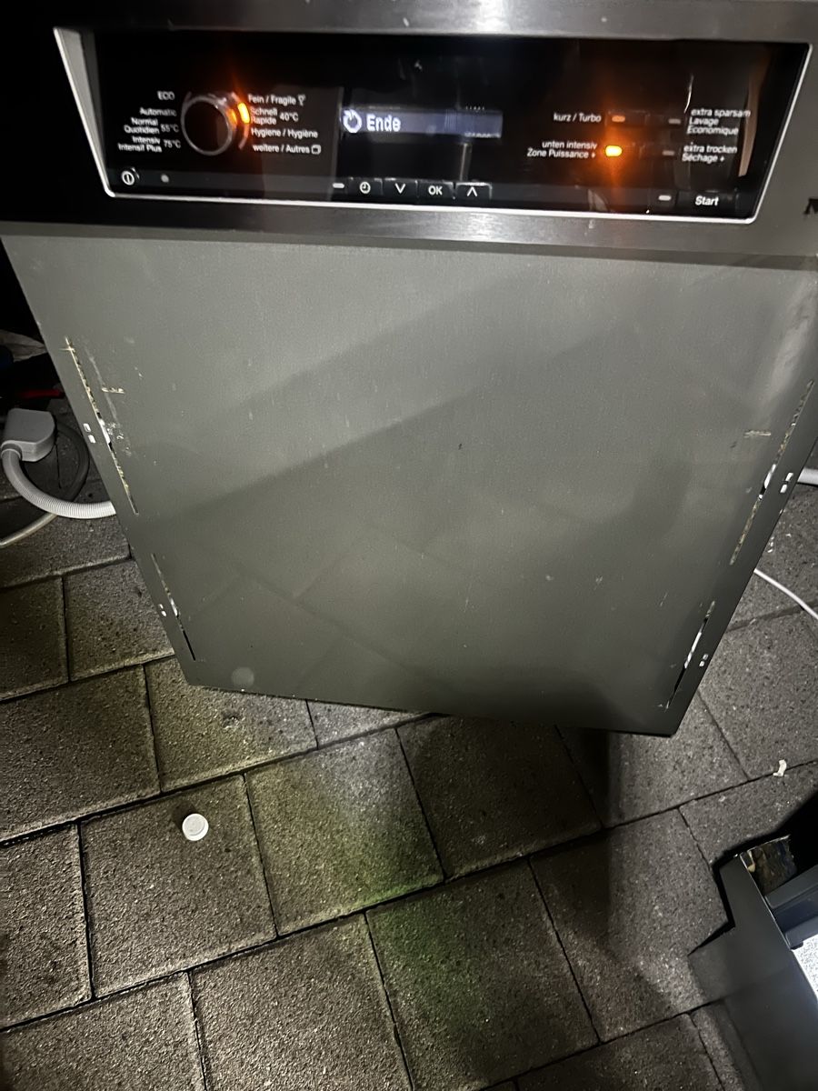 Miele Lavastoviglie: Miele Spülmaschine 55cm – Usato da Trasadingen venduto da Kaffee.mann 1
