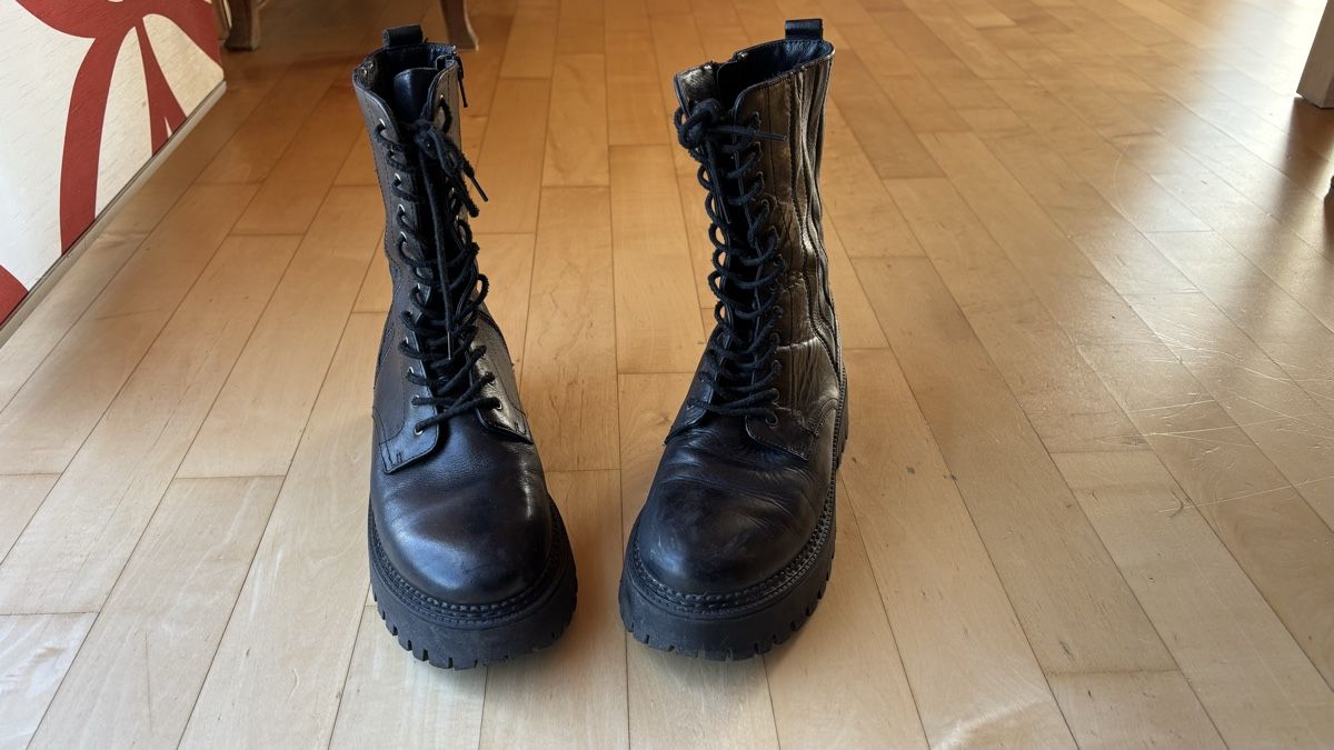 Scarpe da donna: Bottines motarde echtes Leder , taille 40 – Usato da Pomy venduto da Pomnath 5