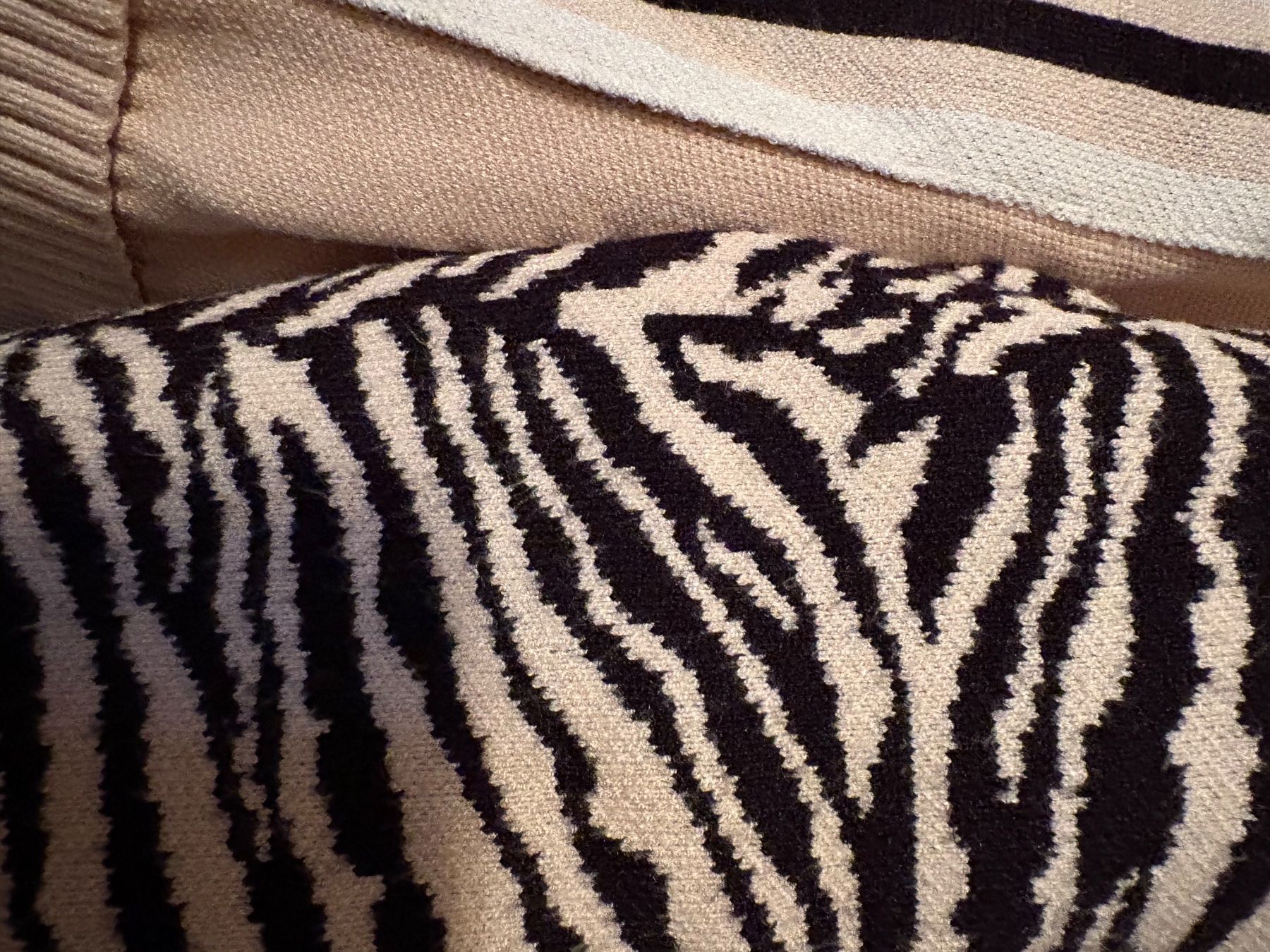 Pullover & Sweatshirts: Pullover bianco e nero – Gebraucht aus Viganello von Orisole 2
