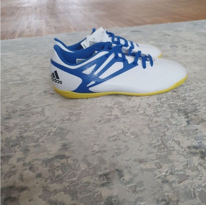 Adidas Schuhe für Jungen: Fussballschuh – Neu und originalverpackt aus Winterthur von ano_7bb2 1