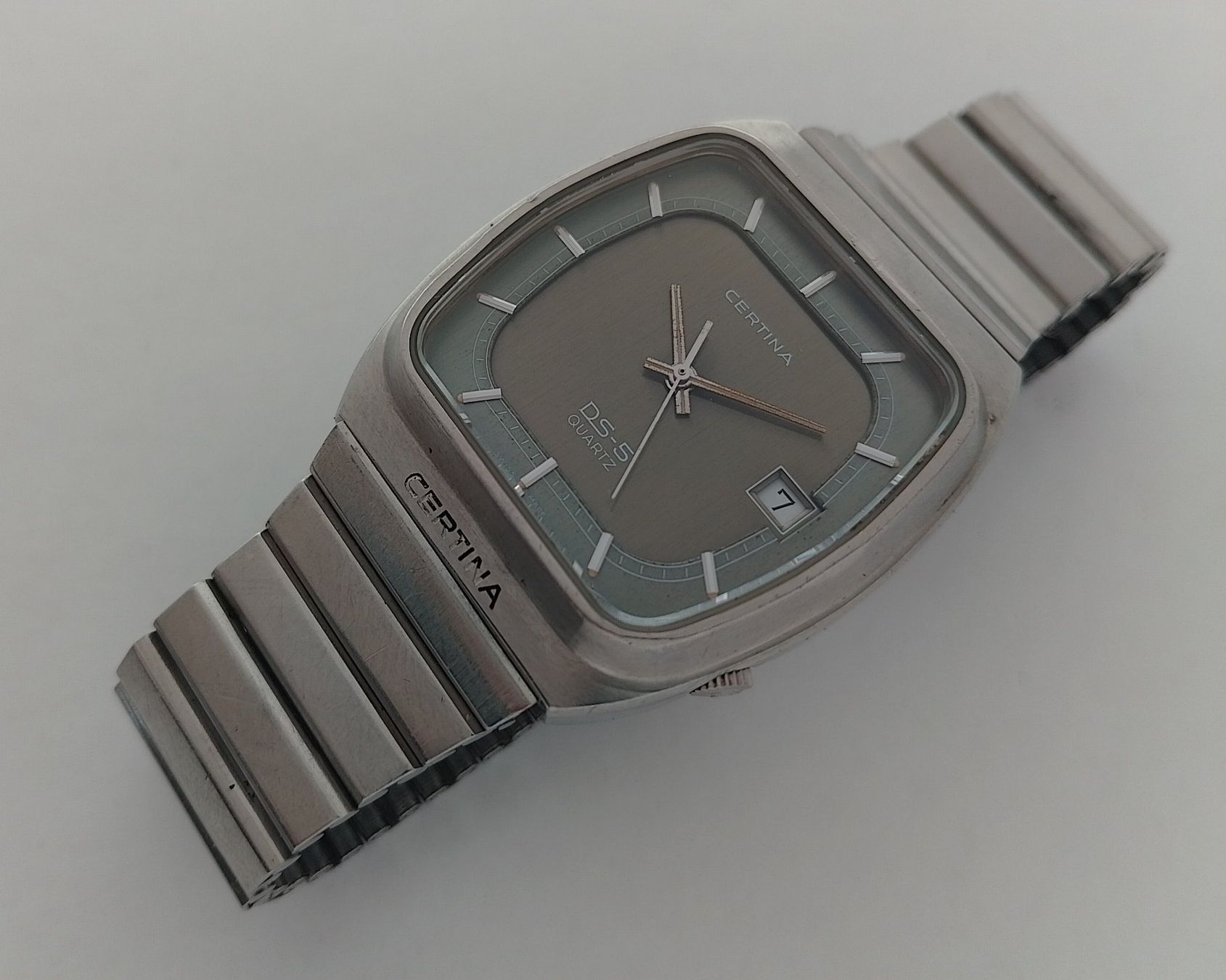 Certina Montres: Vintage Certina DS-5 Quartz "TV-Screen"-Design – D'occasion à Basel par Givens_Watches