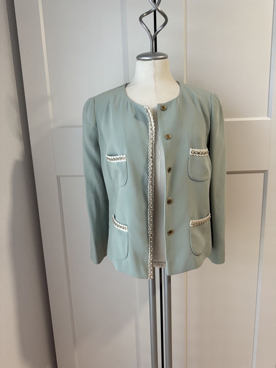 Jacken: Elegante Damen Jacke mit Perlen Gr. 36 – Neu (gemäss Beschreibung) aus Olten von bir_k96n