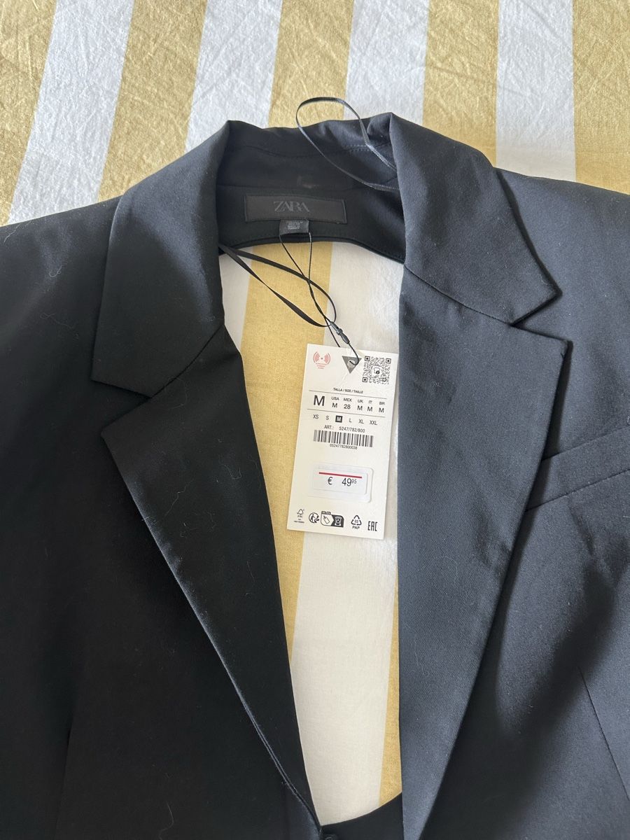 Zara Vestes: Blazer with open back  – Neuf avec emballage d'origine à Buchrain par Franciscacsousa 1