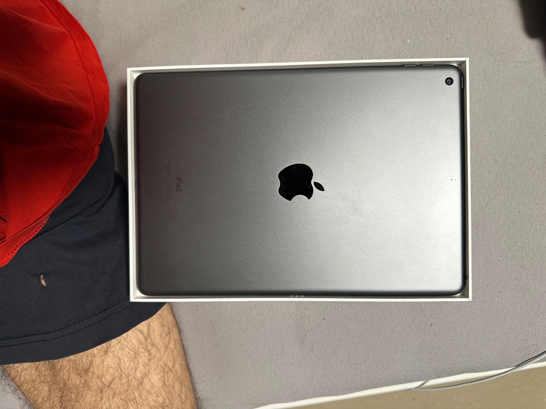 Apple Tablettes PC: Ipad 9th gen 64gb spacegray inkl. hardcase – D'occasion à Lenzburg par dar_jx68 2