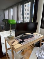 Schöner Massivholz-Schreibtisch  sehr guter Zustand