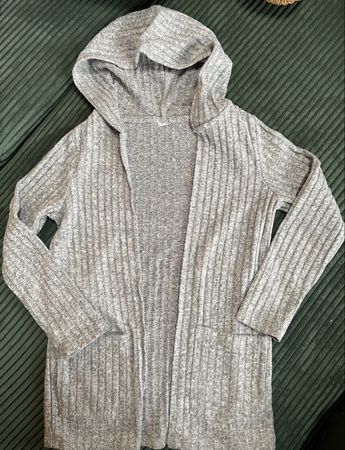 Grauer Cardigan Gr. 128