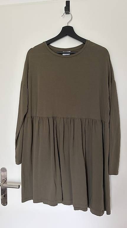 Vestiti: Kleid olivgrün – Usato da Neuheim venduto da Vinn
