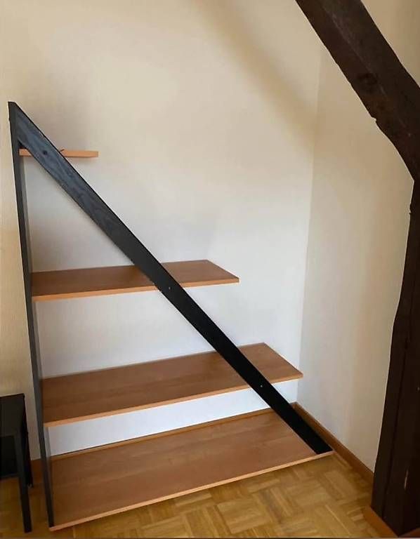 Regale: Étagère triangulaire – Gebraucht aus Fribourg von gab_6sfs