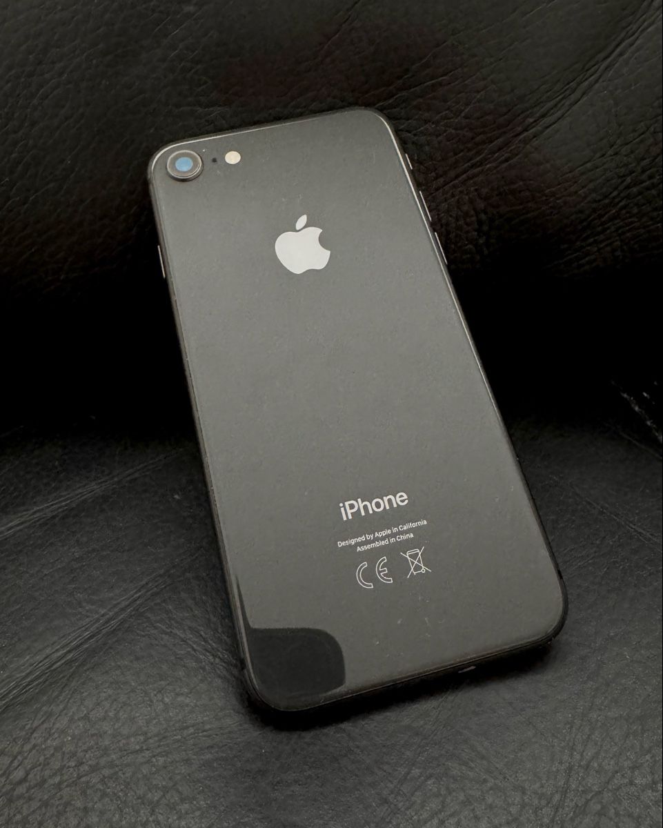 Apple Telefoni cellulari / Smartphones: iPhone 8 Schwarz 256GB – Usato da Rudolfstetten venduto da ste_hw3y 2