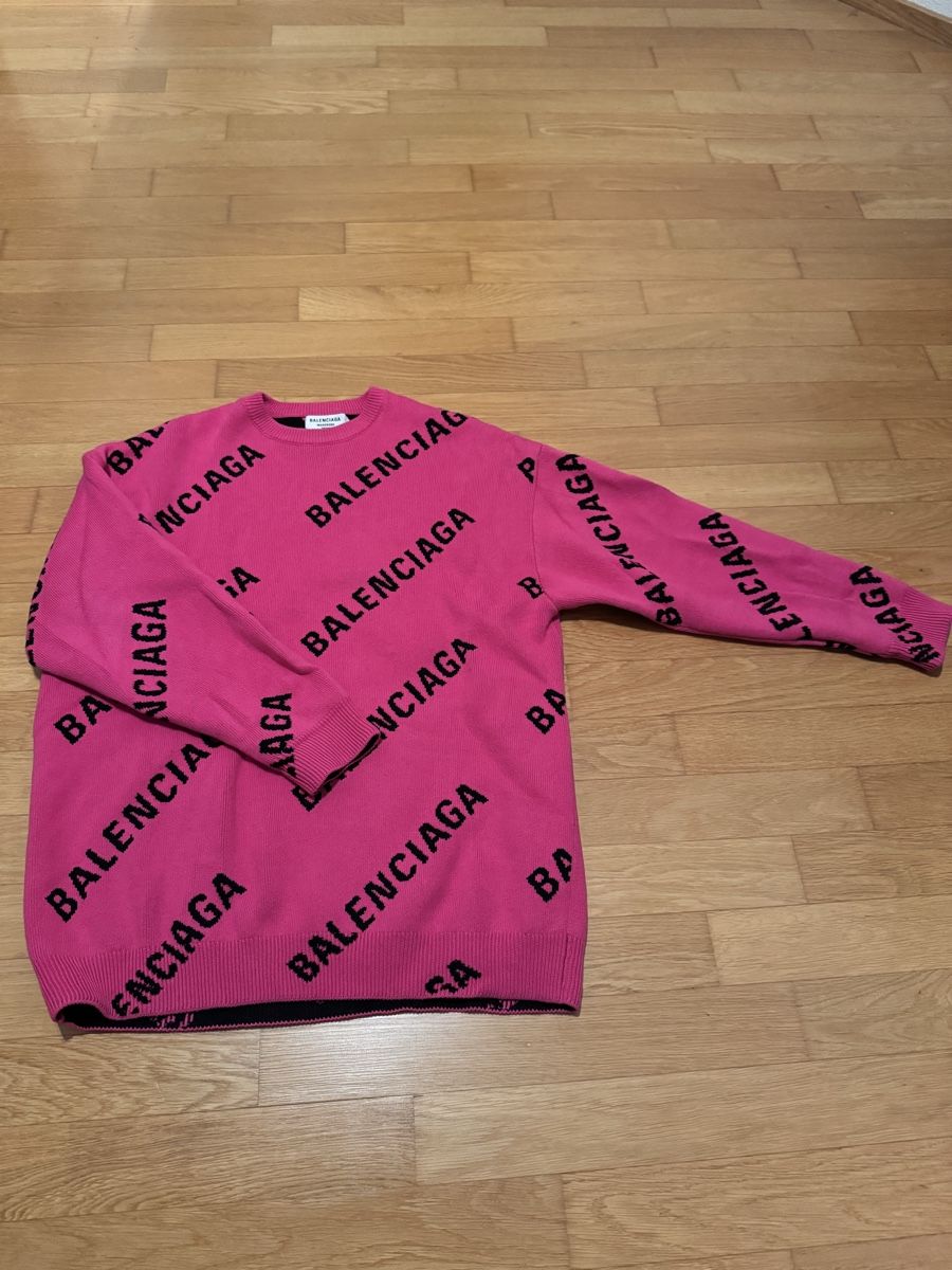 Balenciaga Pulls & Sweat-shirts: Balenciaga Pullover – D'occasion à Oberdorf NW par ltr_8htc