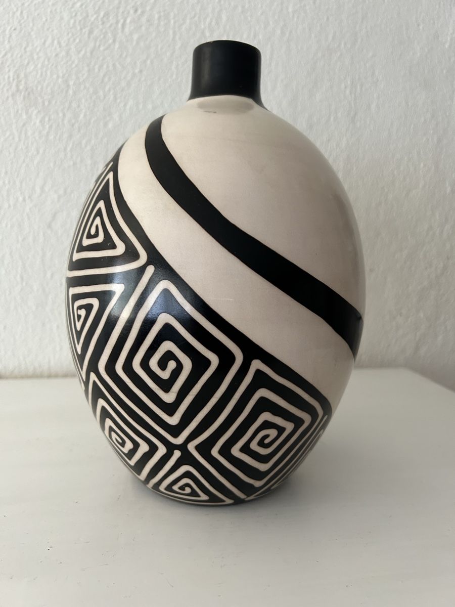 Vasen & Gefässe: Keramik Vase schwarz beige Muster Deko Peru – Neu (gemäss Beschreibung) aus Gunten von starfish3 3