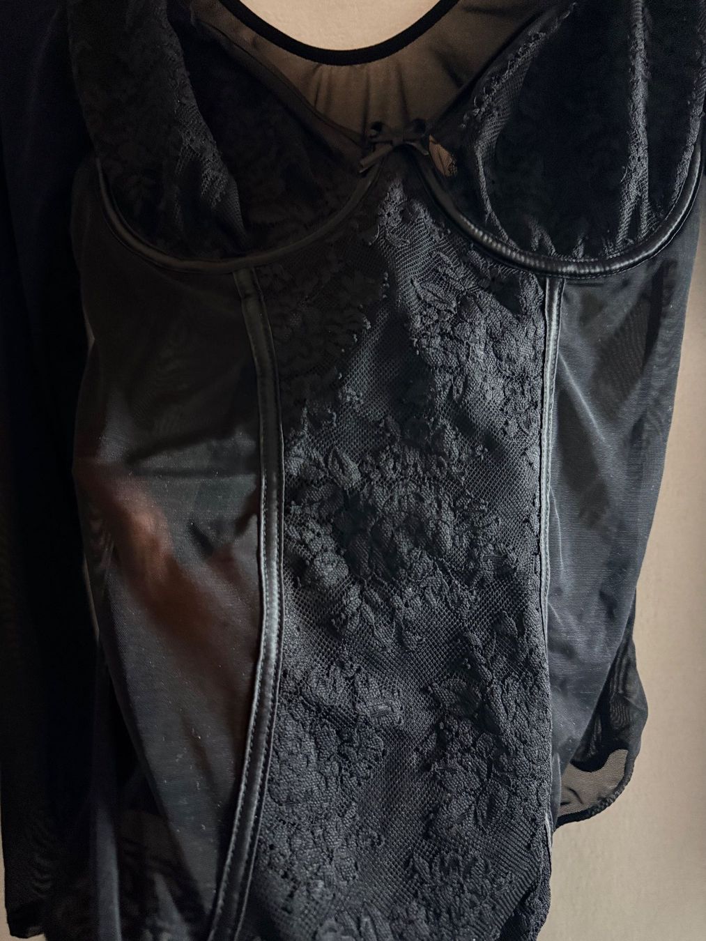 Altra biancheria intima: POUR MOI, Langarm-Body mit BH-Teil, Grösse 75C, Schwarz – Nuovo e nell'imballaggio originale da Rudolfstetten venduto da gst_g7xl 1
