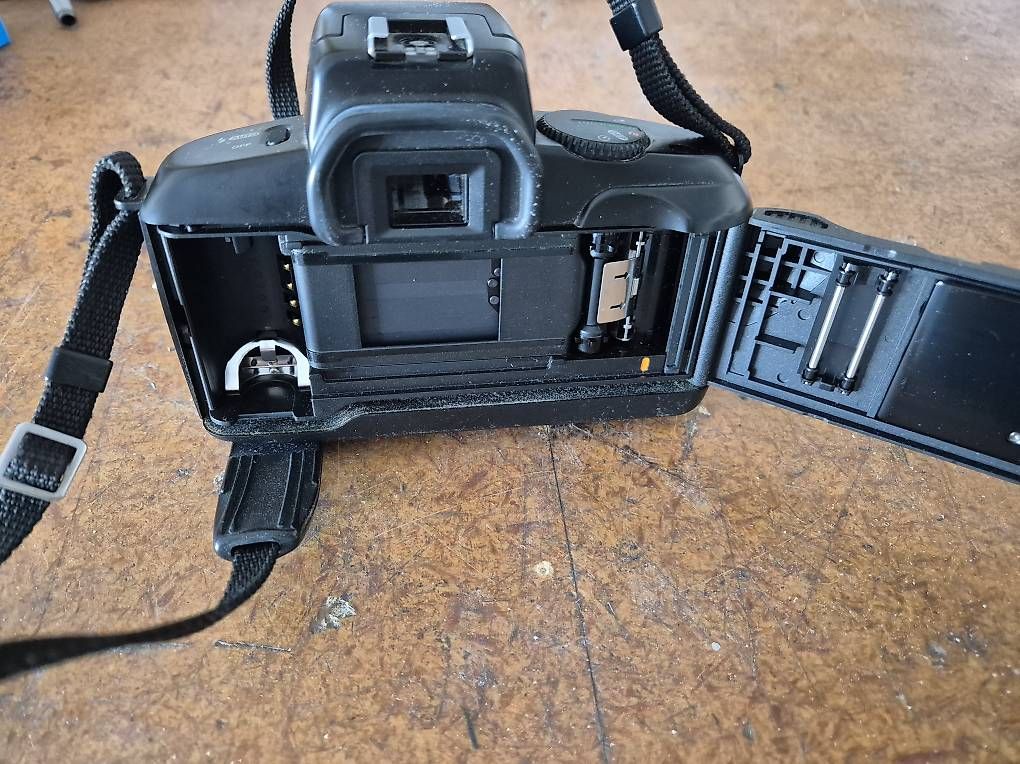 Kamera: Kamera Canon EOS 750 – Gebraucht aus Steffisburg von leizte74 2