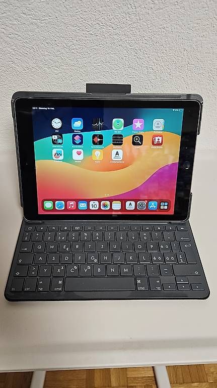 Apple Tablettes PC: Ipad 6 generation top zustand – D'occasion à Bern par MichaelGerber600tt