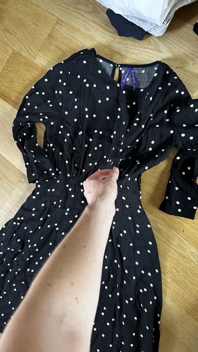 Lotti di vestiti: Tolle Stillkleidung – Usato da Oberglatt ZH venduto da jul_q86q 1