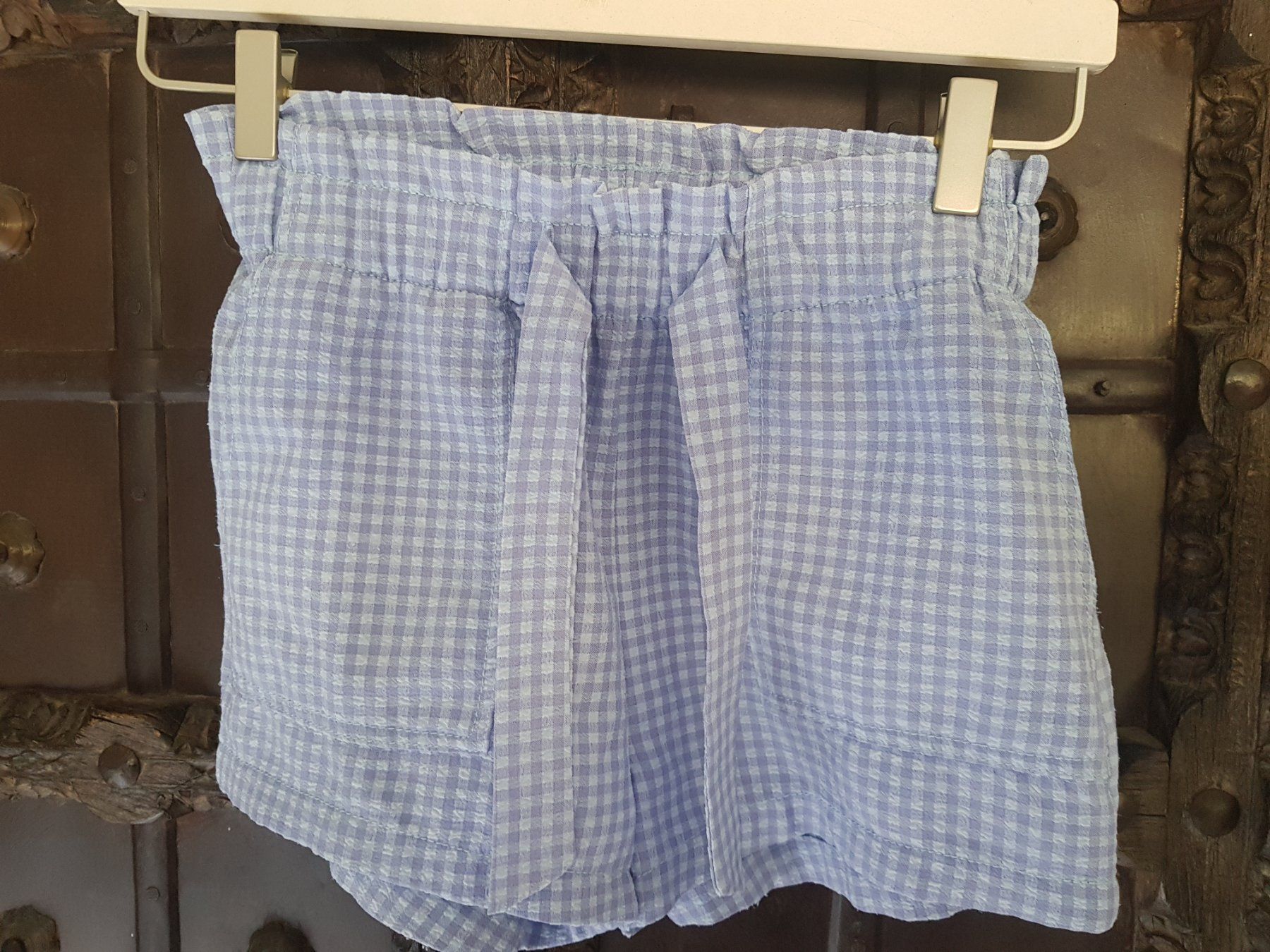 H&M Pantaloni: MÄDCHEN SHORTS VON H&M – Usato da Root venduto da LifestyleAccessoires
