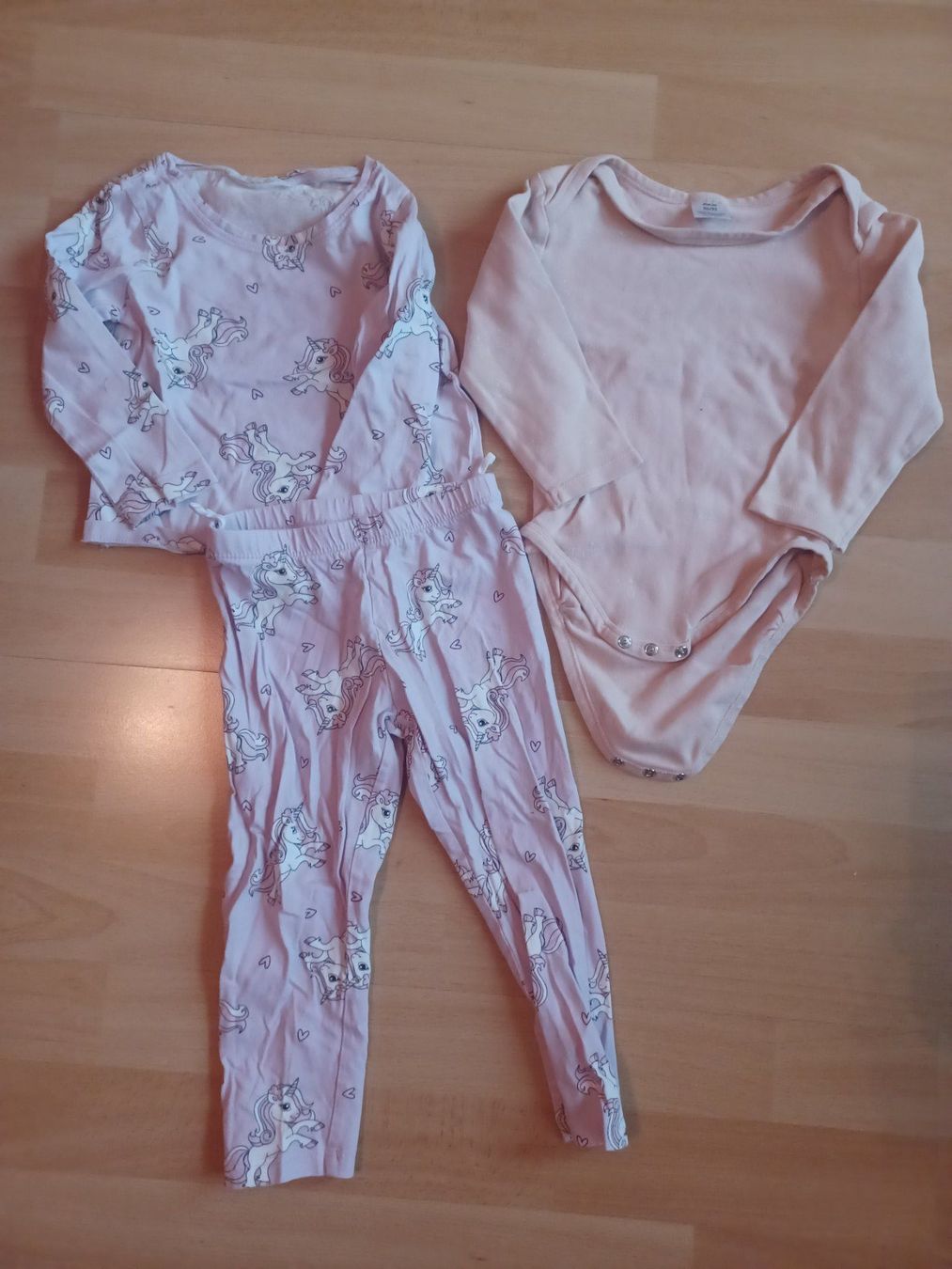 Lotti & Set di vestiti: 21 Teiliges Mädchenpaket 92 – Usato da Matt venduto da Remonso 6