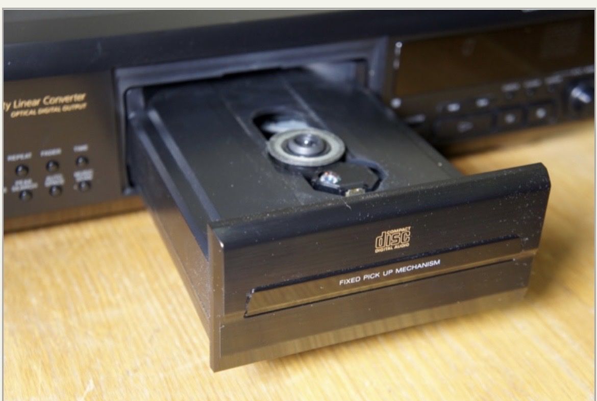 Sony Lettore multimediale & Streamer: Sony CDP-XE700 CD-Player der Spitzenklasse – Usato da Trimbach venduto da SABO-61 6
