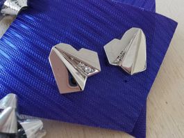 18Kt. WG Ohrstecker mit Brillanten, schlichte Eleganz
