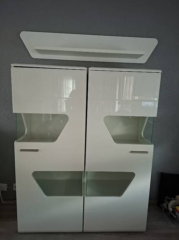 Buffets: Meuble de salon en bon états  – D'occasion à Monthey par australie