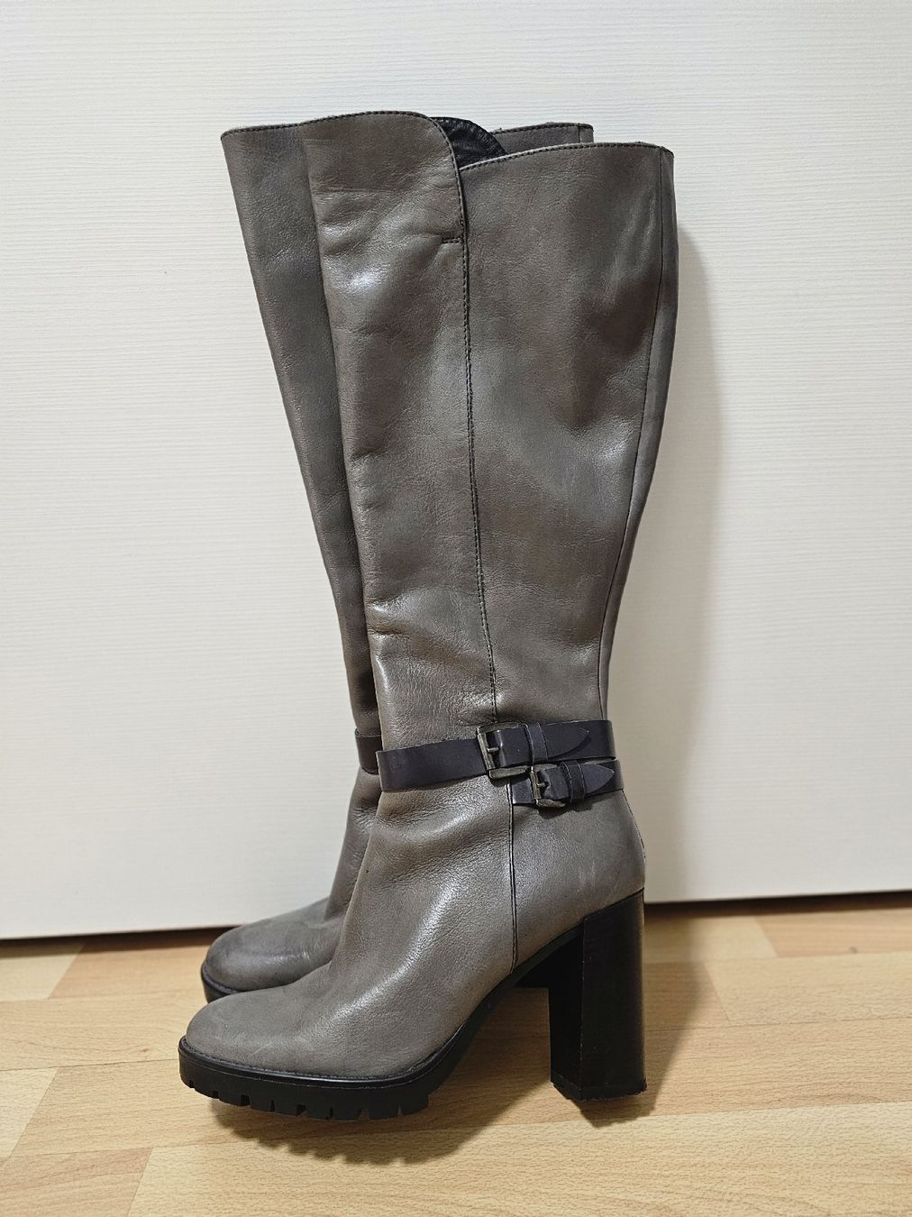 Scarpe da donna: Sevensigns Lederstiefel Gr. 39 – Nuovo (secondo la descrizione) da Steinmaur venduto da Kiki_m240 1