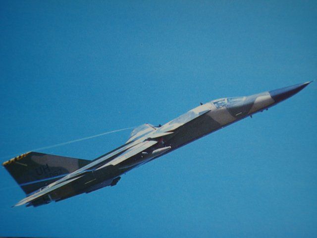 Ansichtskarten: General Dynamics F-111E of 20 – Neu und originalverpackt aus Thun von Abigboss