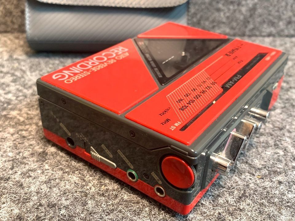 TOMASHI Lecteur Cassette Portable Walkman avec Haut-Parleur intégré