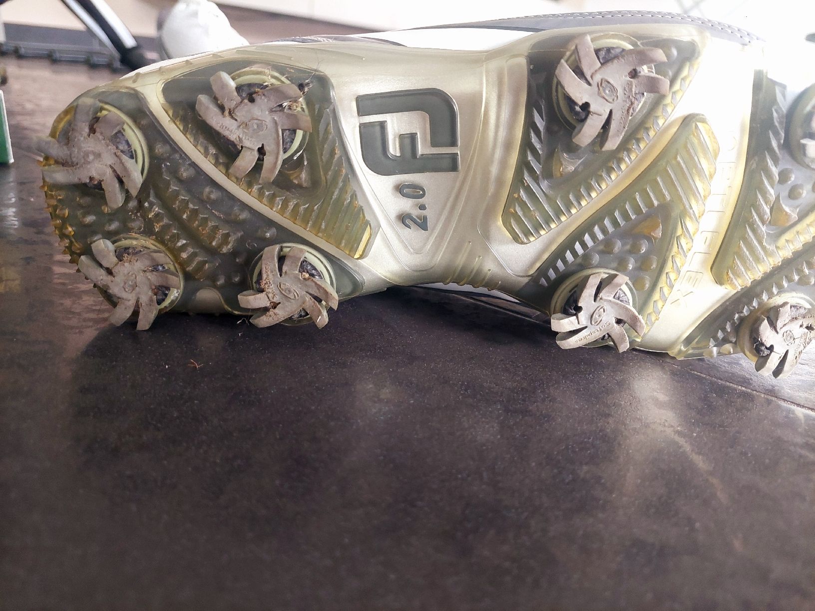 Herrenschuhe: Golfschuh-Set mit 36 Golfbällen – Gebraucht aus Widnau von Grisli07 2