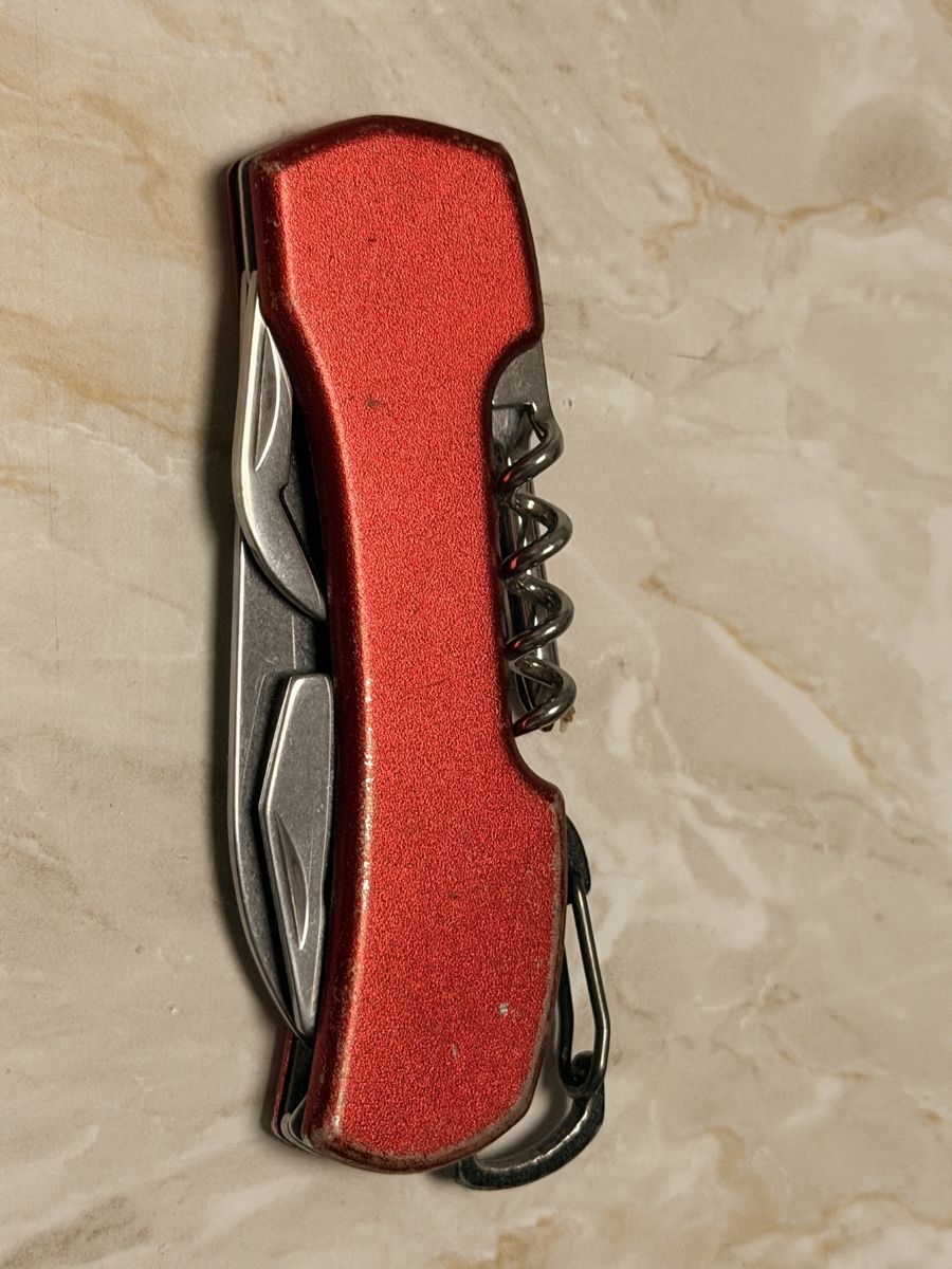 Couteaux de poche: Couteau suisse multifonction rouge – D'occasion à Grenchen par 24.07LD 3