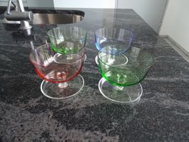 4  Farbige Gläser 1x Rot 2xGrün 1xBlau  Vintage Auc.