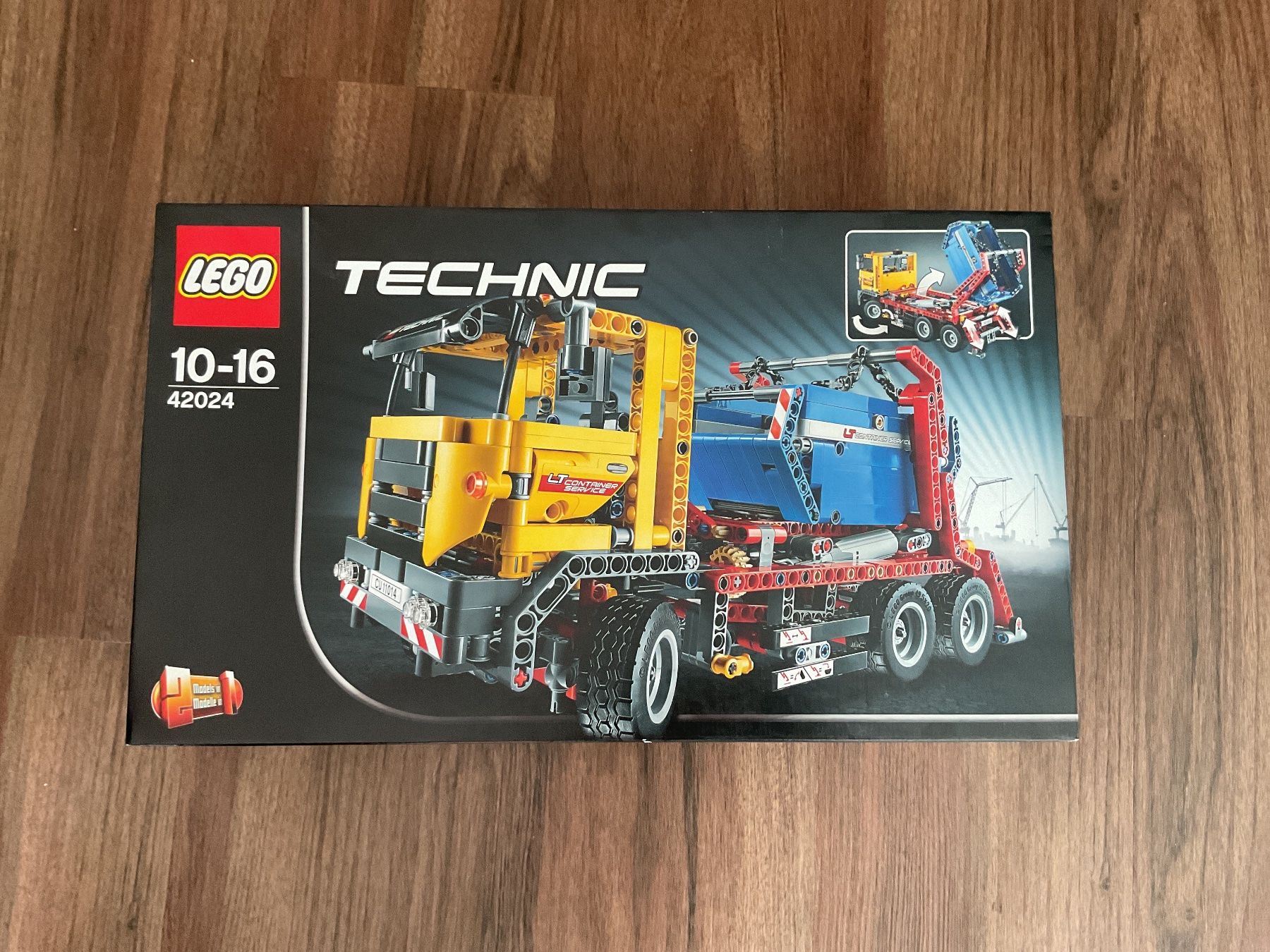 Technics Kit di costruzioni: LEGO Technic 42024 Container Truck – Nuovo (secondo la descrizione) da Wilen b. Wollerau venduto da Tatjana1976