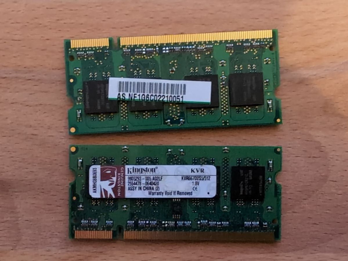 Kingston Memoria / RAM: RAM Kingston 2x512MB DDR2 PC2-5300 – Usato da Bottens venduto da till79