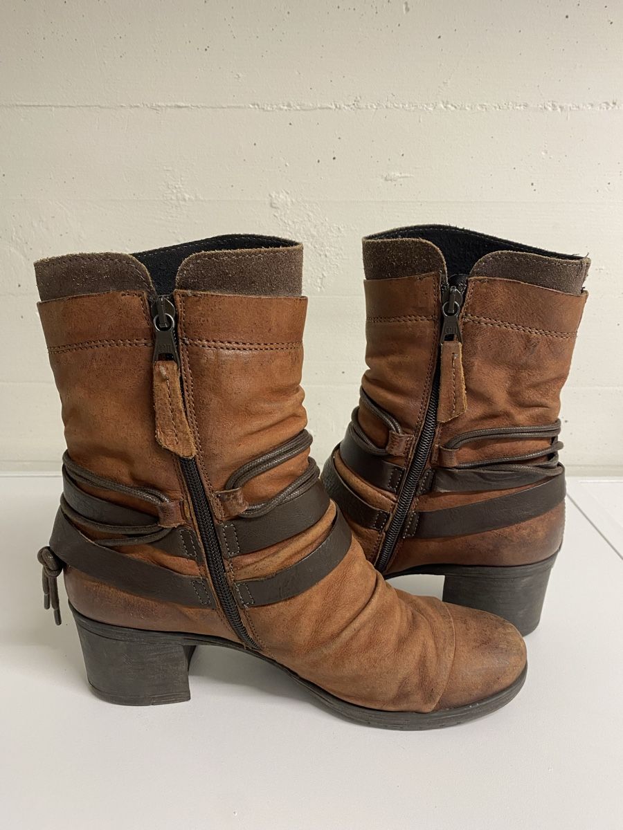 Damenschuhe: Leder-Stiefeletten Gr 38 im Cowboy-Stil – Gebraucht aus Wetzikon ZH von Louisiana-Girl 4