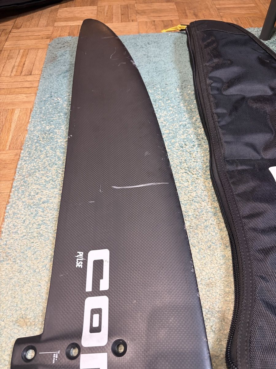 Core Tavole da surf e di nuoto: Core pulse 1990cm front wing pumpfoil – Usato da Nyon venduto da tor_6gr5 1