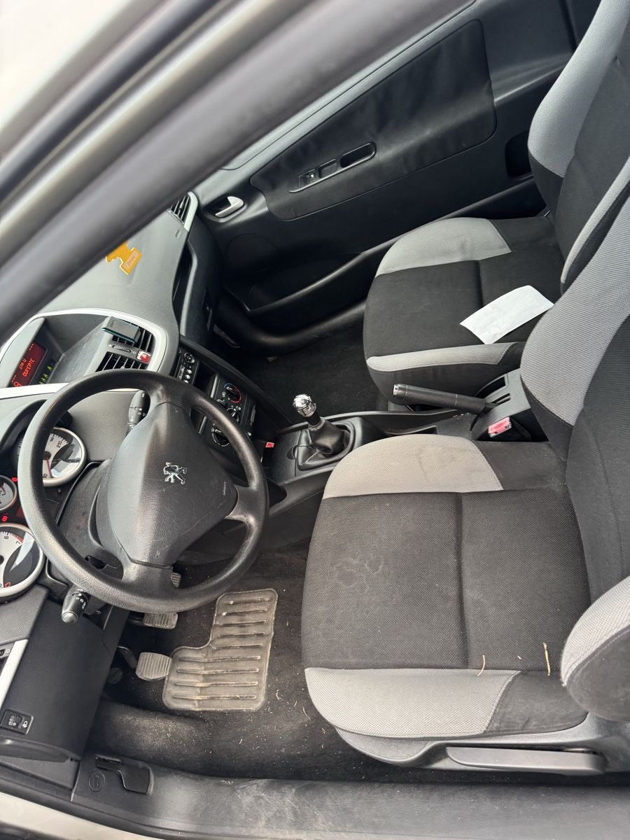 Peugeot Automobili: Peugeot 207 – Usato da Wallbach venduto da SchnellAutomobile 6