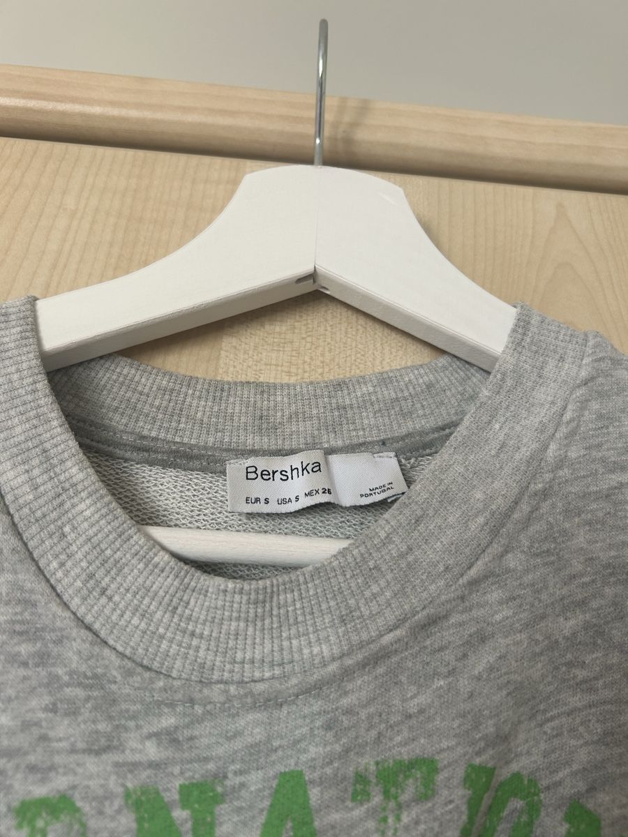 Bershka Pullover & Sweatshirts: Bershka Pullover  – Gebraucht aus Wattwil von mar_q66h 2