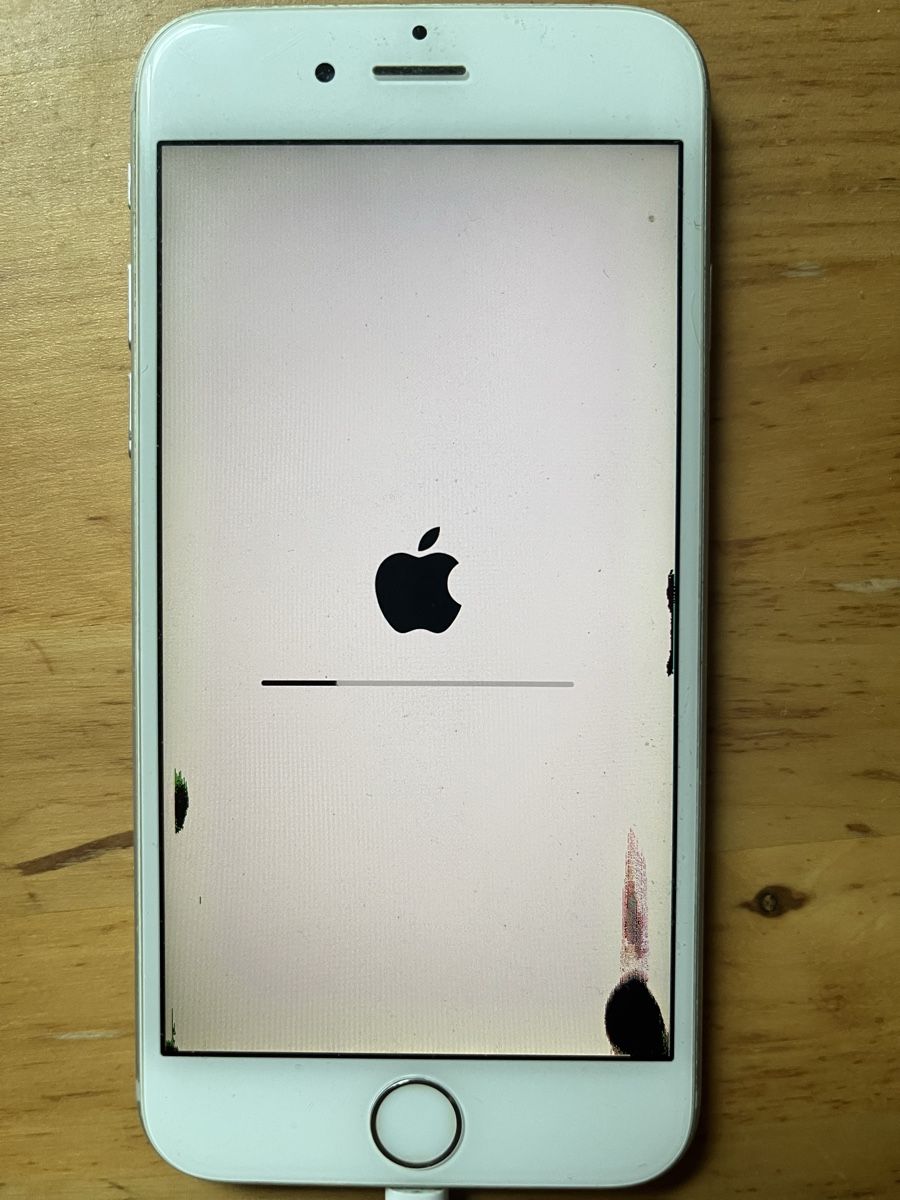 Apple Handys / Smartphones: iPhone 6s – Defekt aus Neuchâtel von jeromecurty 2