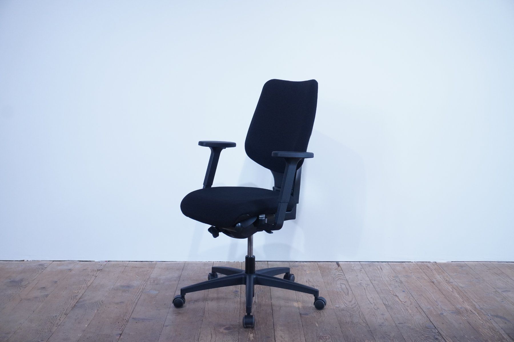 Giroflex Sedie: Giroflex Bürostuhl Modell 545 Stoff schwarz – Usato da Bad Zurzach venduto da QLASSIQ 5
