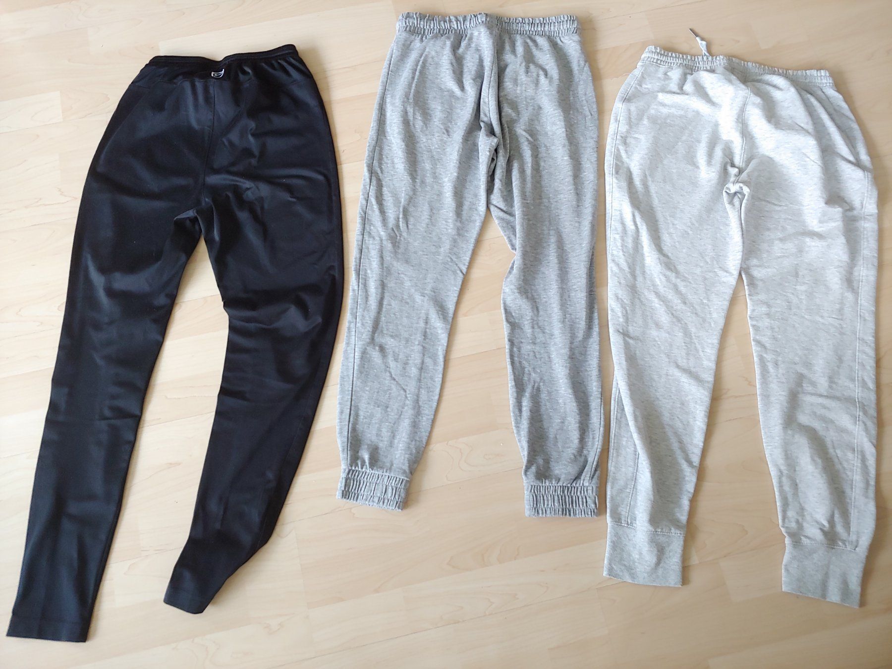Pantaloni: 3 Sporthosen, Trainerhosen, Gr. S – Usato da Suhr venduto da andreas_2008 9