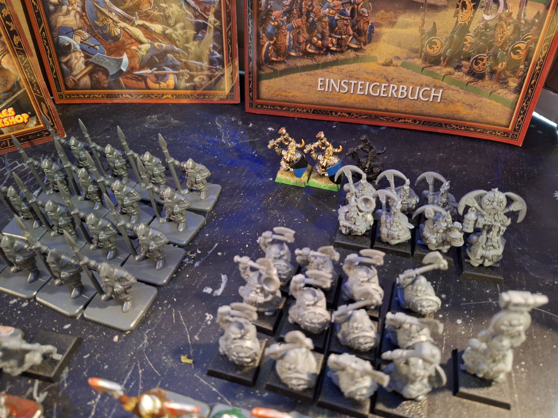 Statuette: Warhammer Zwerge Armee, mit Regelbücher! – Usato da Recherswil venduto da Toby.sk55 5
