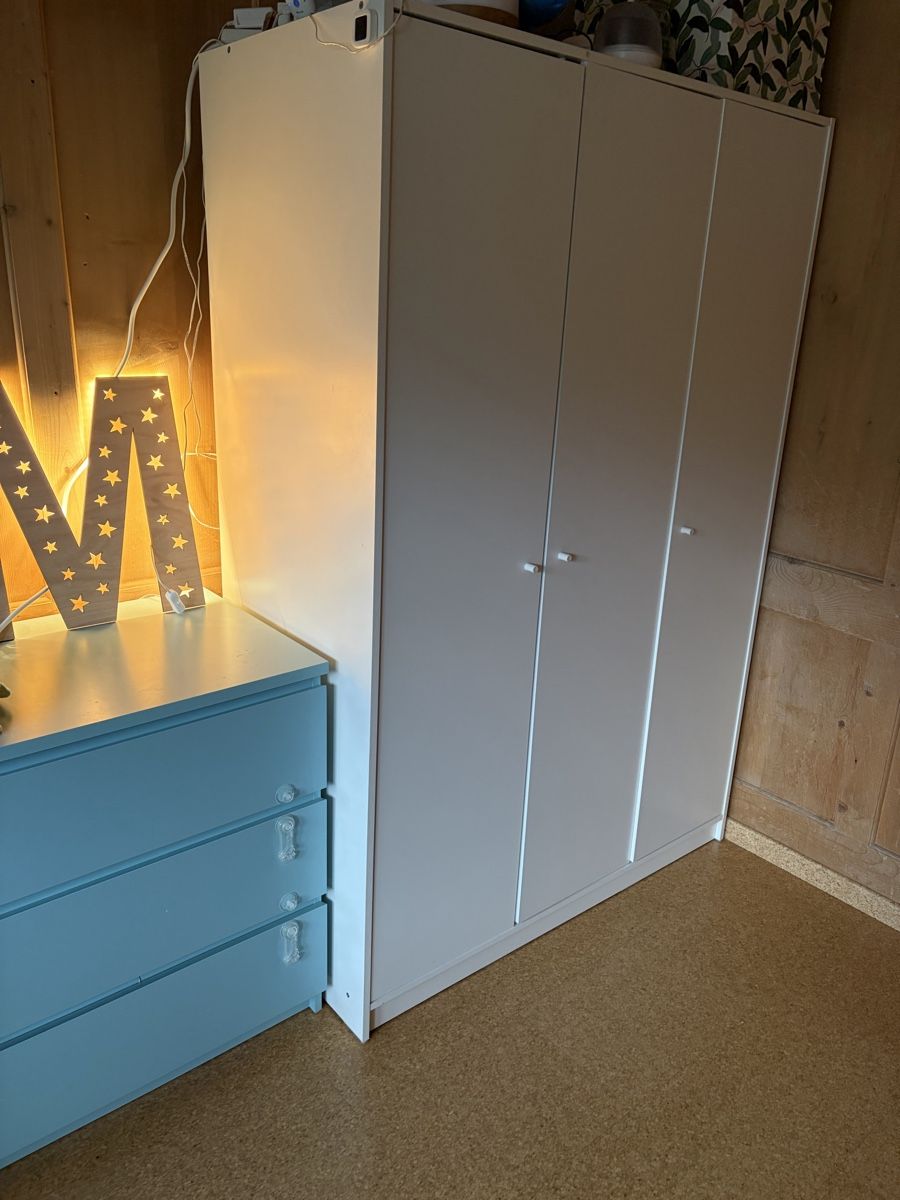 Ikea Schränke: White Wardrobe – Gebraucht aus Klosters Dorf von mis_y95d 2