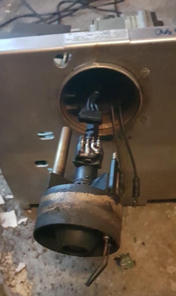 Radiatori: À vendre 2 brûleurs pour chaudière à Mazout – Usato da St-Imier venduto da Dylanchanel 7
