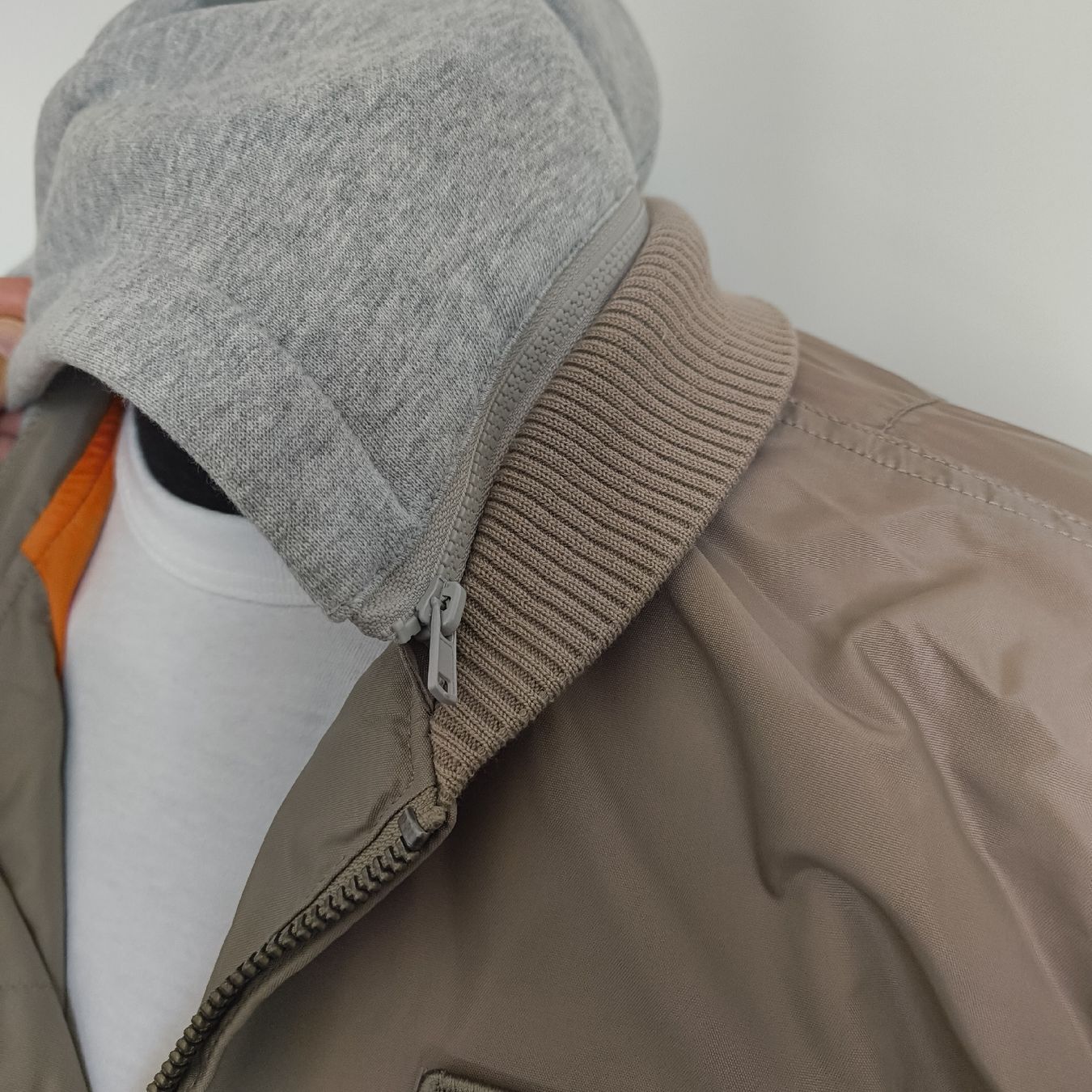 Alpha Industries Giacche: Alpha Industries Übergangsjacke mit Kapuze, Grösse L – Nuovo e nell'imballaggio originale da Uitikon Waldegg venduto da PJLS1 4
