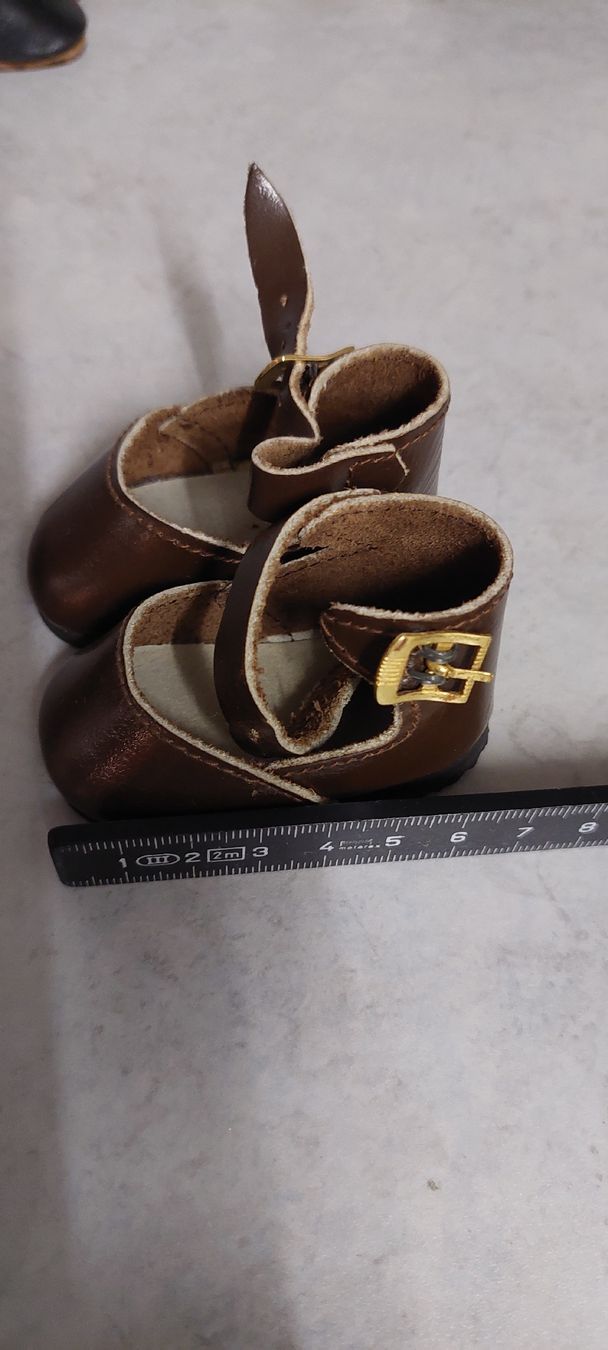 Sasha Morgenthaler Puppen: 5Paar Puppenschuhe  – Gebraucht aus Muri AG von nindo1 2