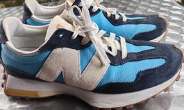 New Balance 327 bleu/noir taille 41.5 peu utilisé