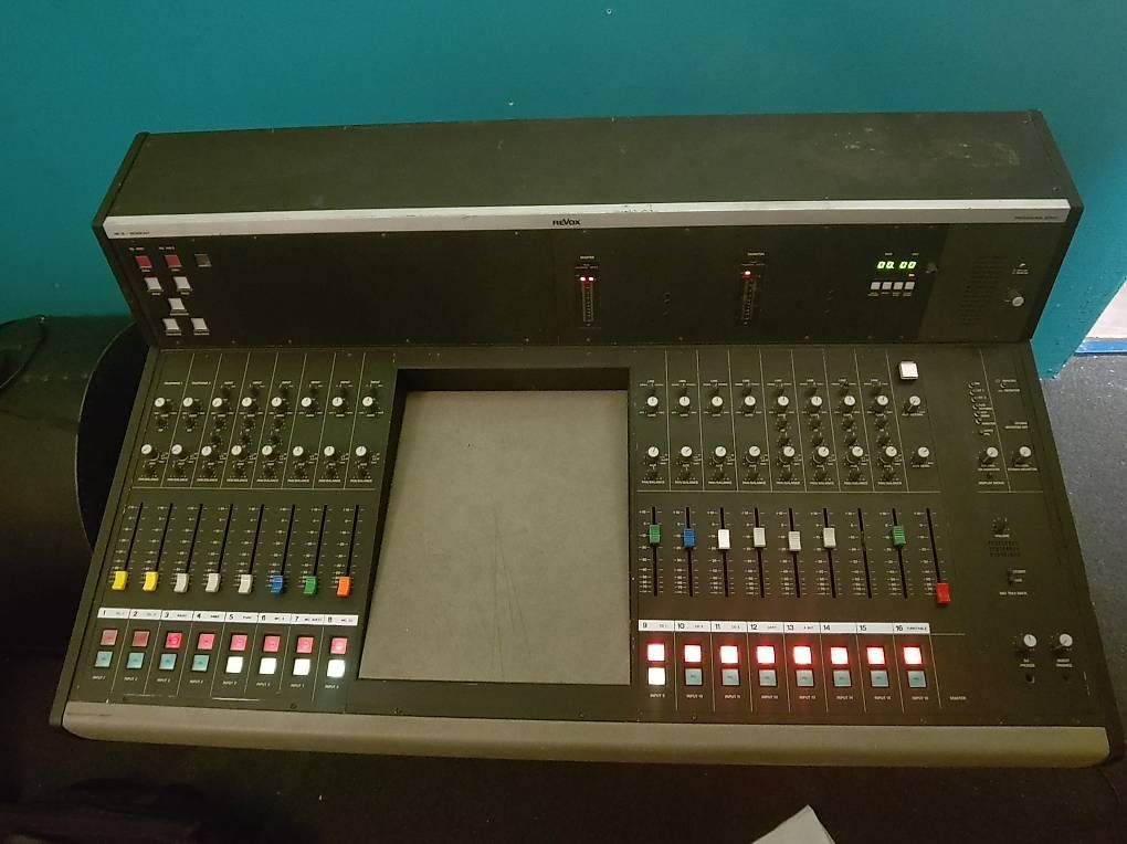 Revox Console di mixaggio: Studer Revox Broadcast-Mischpult MB16 – Usato da Zürich venduto da Roessler0 1