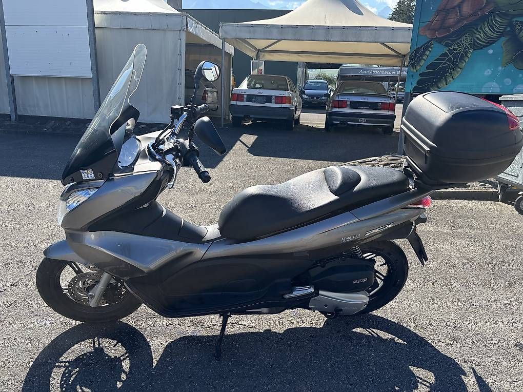 Scooter: Zuverlässiger Roller zu verkaufen  – Usato da Wattenwil venduto da Oehmer 3