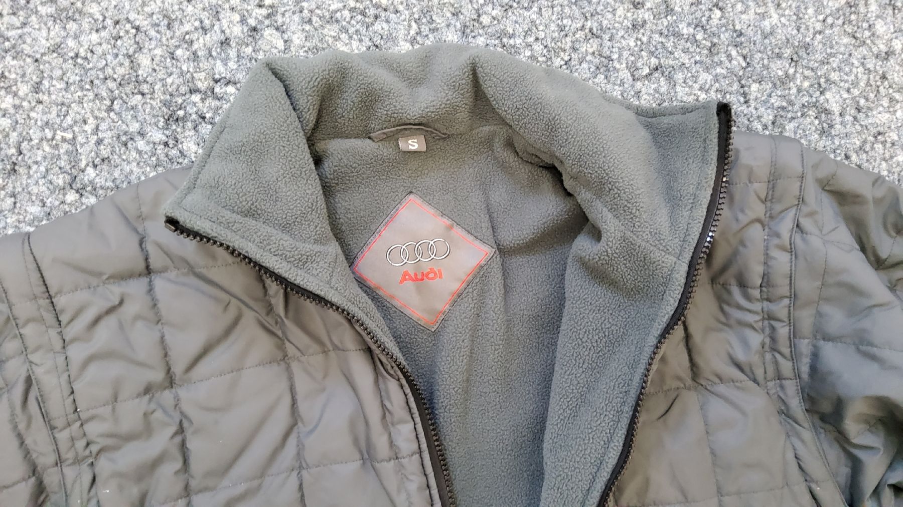 Giacche: Audi Steppjacke Winterjacke Herren Grösse S Grau – Usato da Herisau venduto da Nluanalucas 1