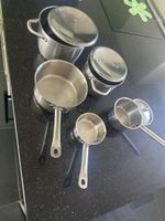 Verschiedene Töpfe